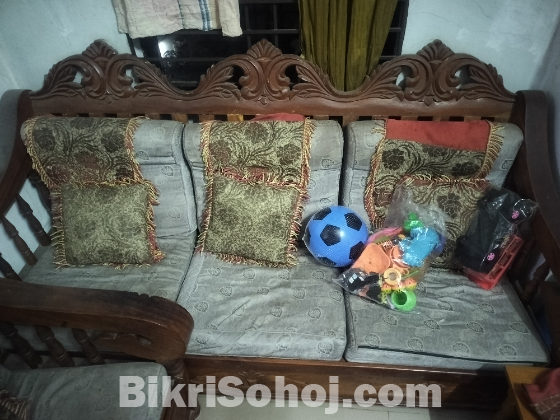 Sofa set & dressing table